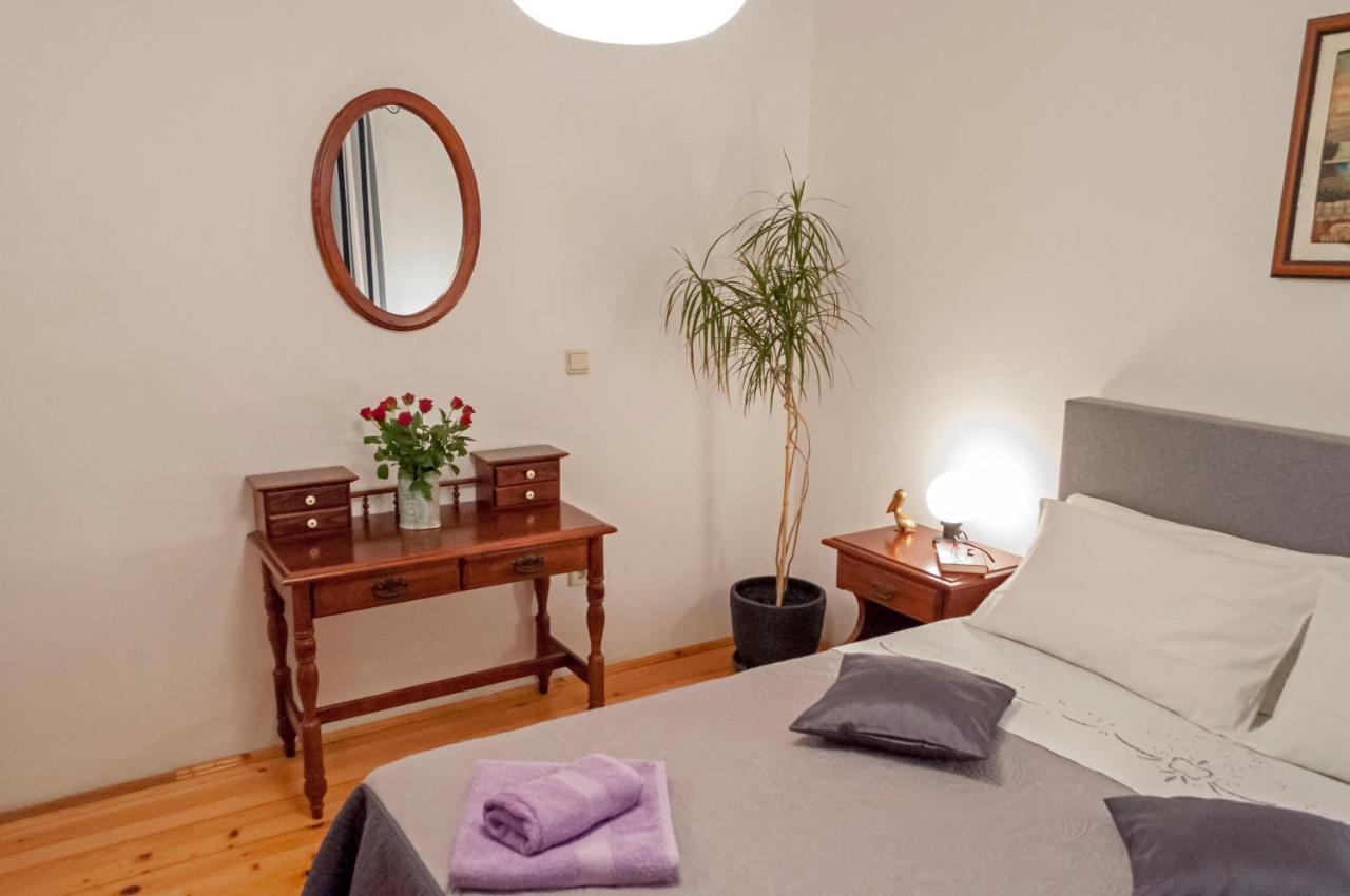 Apartment Rosa 1 ロヴィニ エクステリア 写真