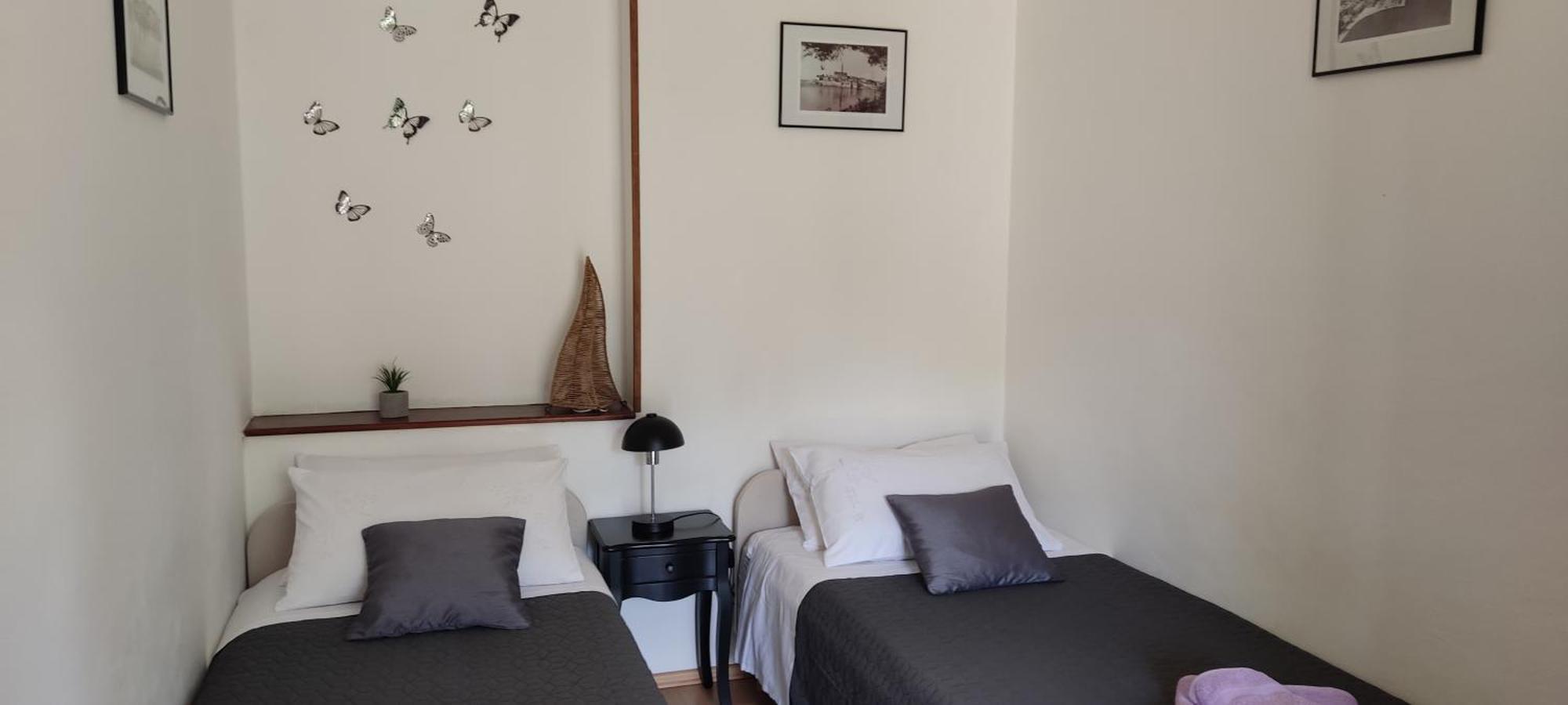 Apartment Rosa 1 ロヴィニ エクステリア 写真