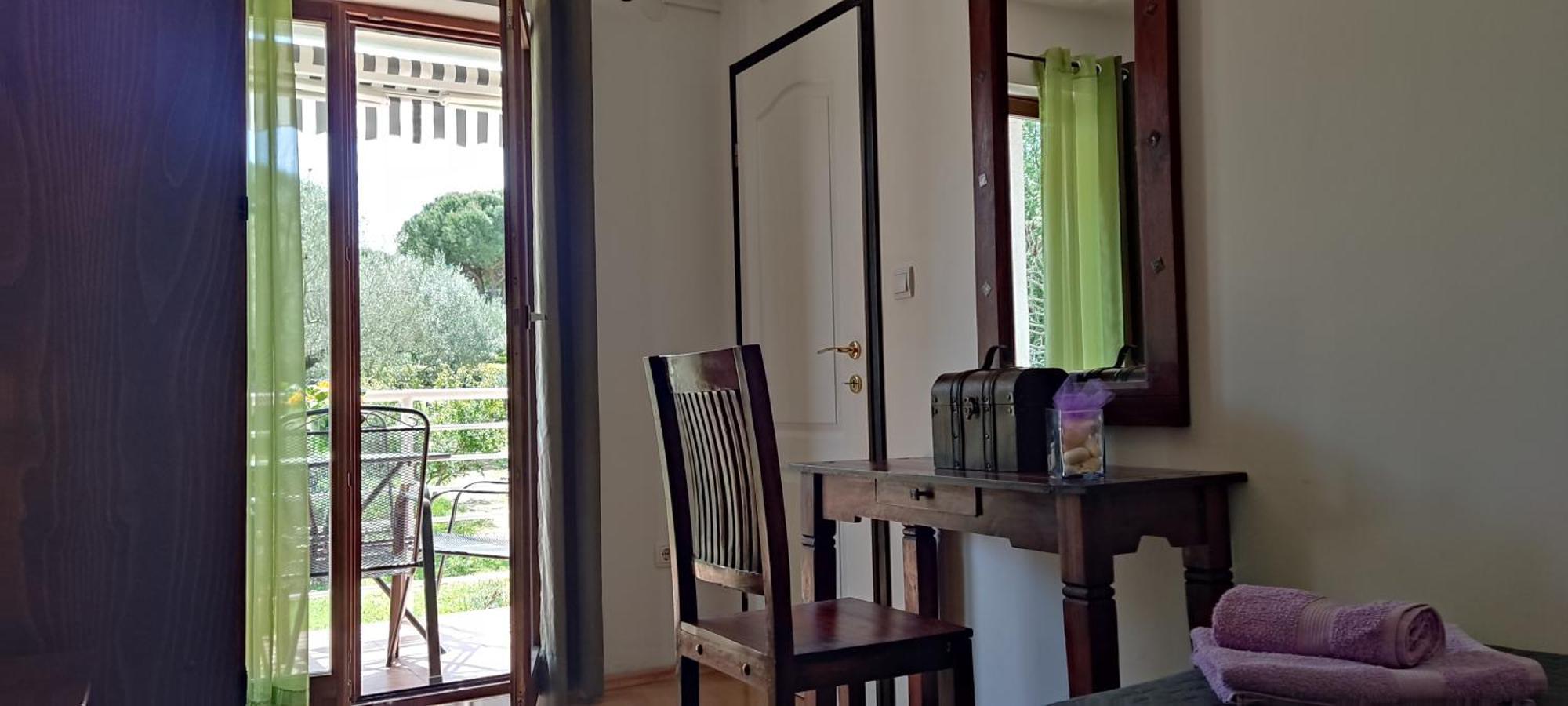 Apartment Rosa 1 ロヴィニ エクステリア 写真