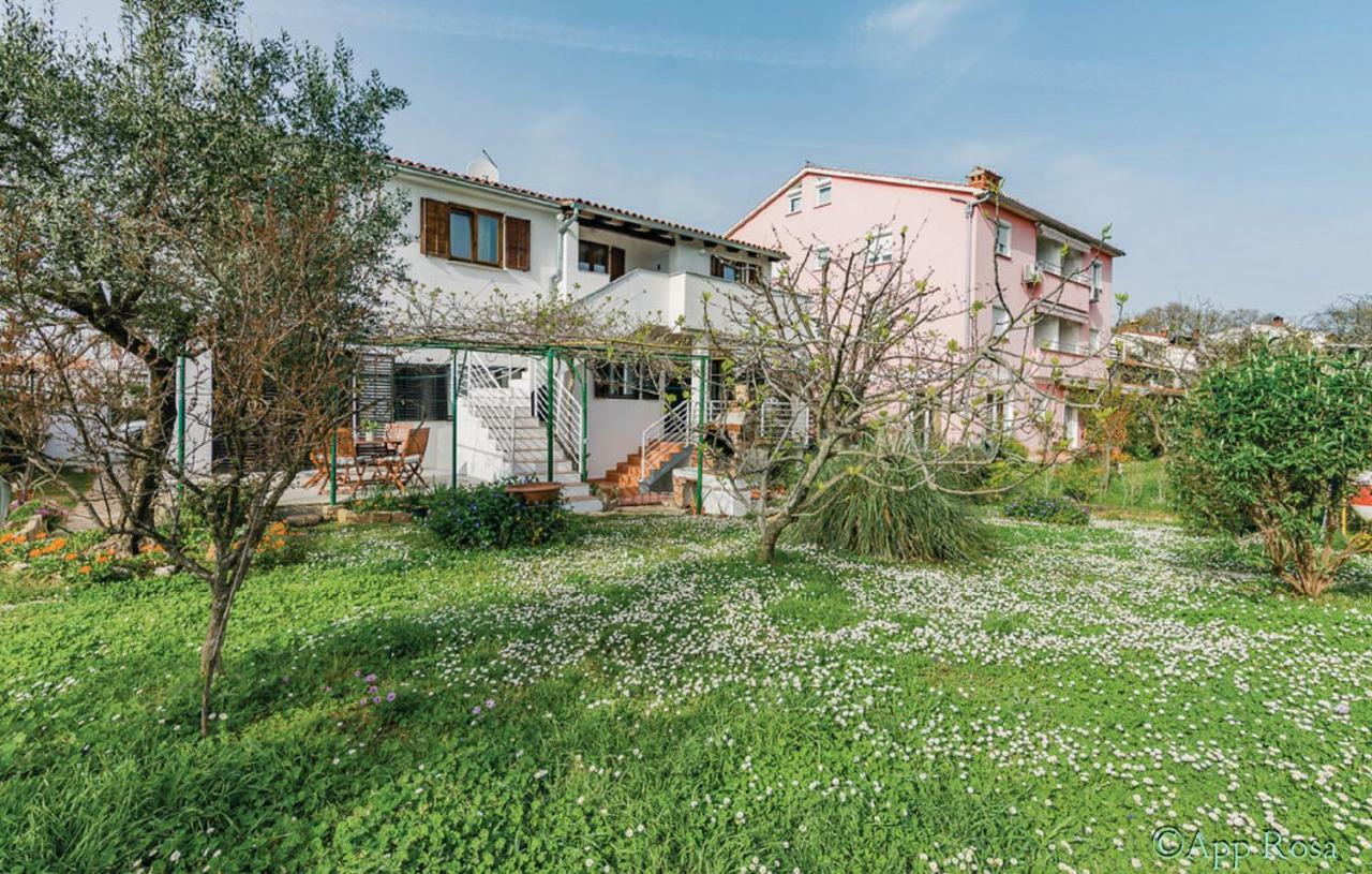 Apartment Rosa 1 ロヴィニ エクステリア 写真